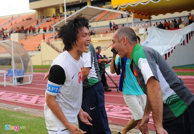 Ban tin the thao VTV 13/8: Chien thang an tuong cua U19 VN hinh anh