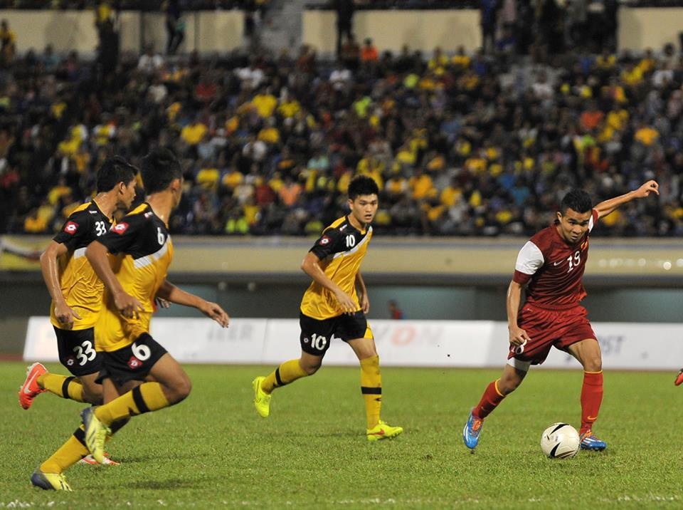 Thanh Tung nang ty so len 2-1 cho U19 Viet Nam hinh anh