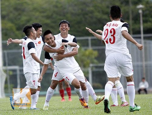 Tuan Tai toa sang nang ty so len 2-0 cho U19 Viet Nam hinh anh