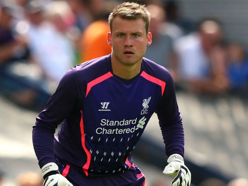 Simon Mignolet cuu thua hay nhat vong 1 NH Anh hinh anh