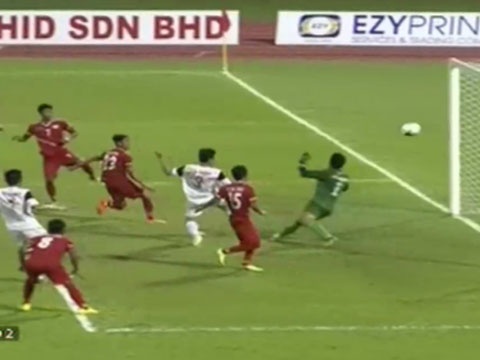 Ban thang go hoa 2-2 cua U19 Myanmar hinh anh