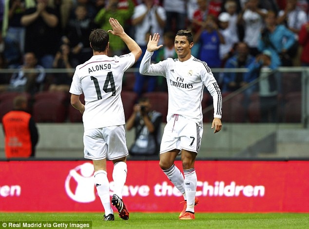 Top 10 ban thang dep nhat tuan 3 thang 8 hinh anh