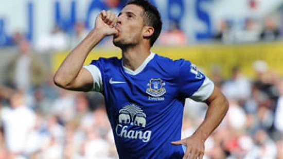 Mirallas danh dau rut ngan ty so cho Everton hinh anh