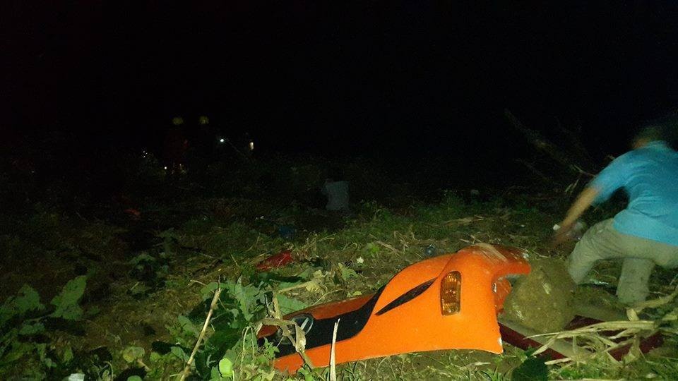 Phong toa duong, cuu ho xe lao xuong vuc o Sa Pa hinh anh