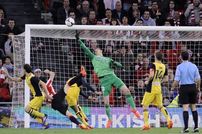 Nhung pha can pha hay nhat su nghiep cua Thibaut Courtois hinh anh