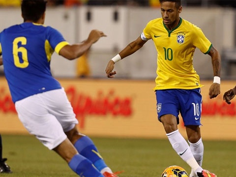 Man trinh dien cua Neymar truoc Ecuador hinh anh