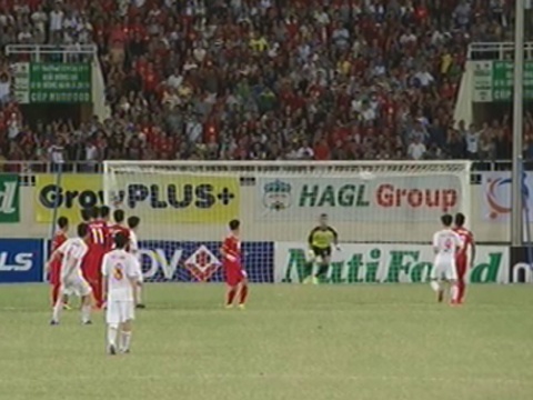 Xuan Truong sut phat dang cap nang ty so len 2-0 hinh anh