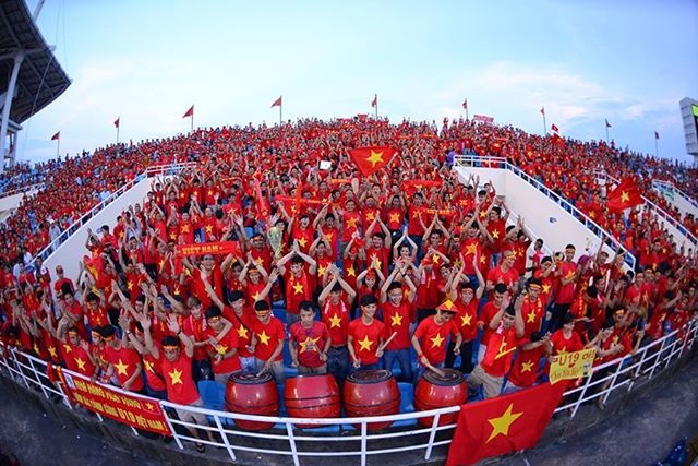 My Dinh soi suc khong khi co vu truoc gio thi dau hinh anh