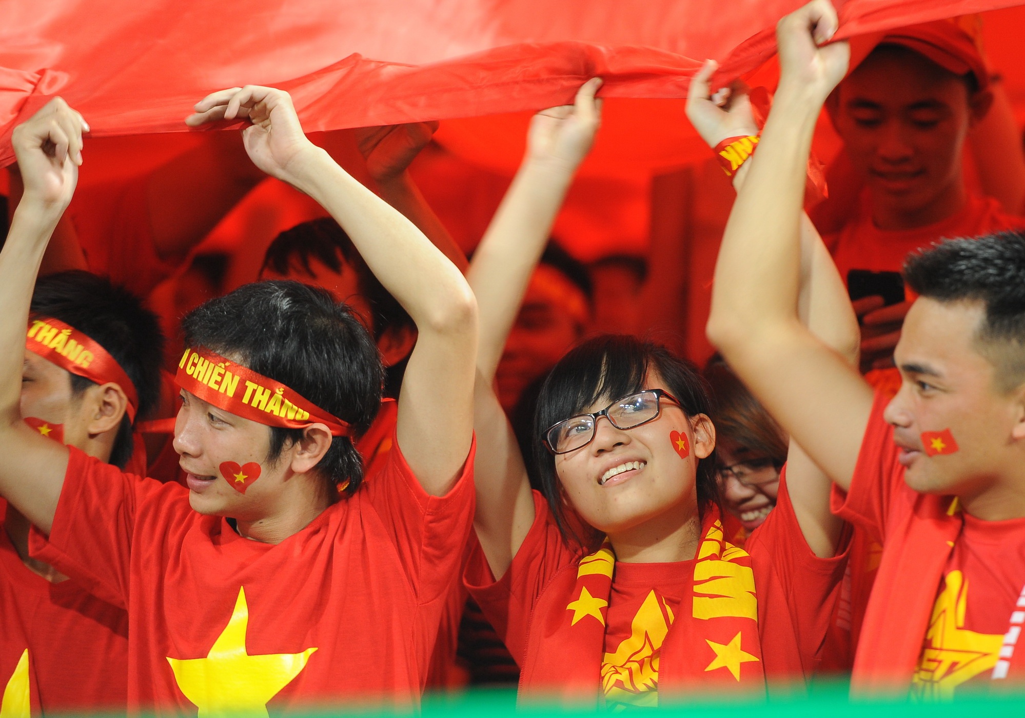 Clip VTV: Nhin lai con sot mang ten U19 Viet Nam hinh anh