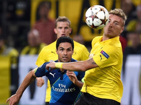 Immobile solo ghi ban mo ty so cho Dortmund hinh anh