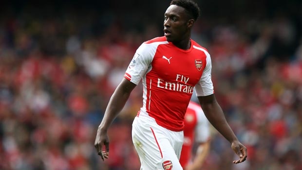 Danny Welbeck dut diem nang ty so len 2-0 cho Arsenal hinh anh