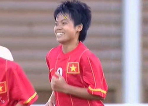 Ban thang sau 2 lan sut 11 m cua tuyen nu Viet Nam hinh anh