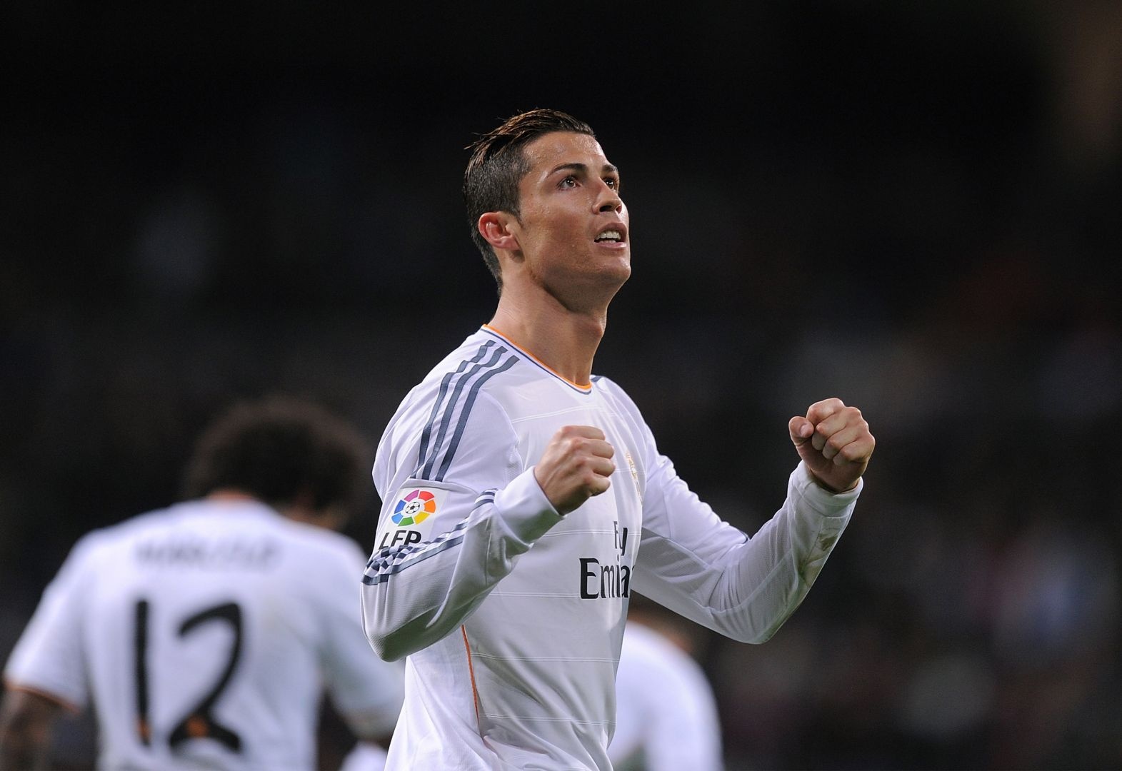 Ronaldo bat cao danh dau giup Real dan 3-1 hinh anh