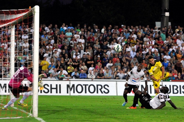 Pha nga ban den ghi ban dep nhat tuan hinh anh