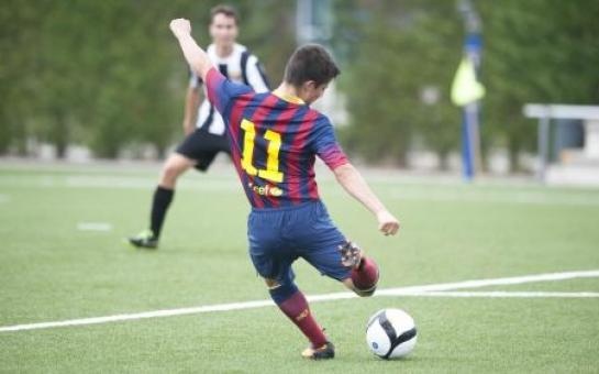 Top 5 ban thang dep cua sao nhi La Masia hinh anh