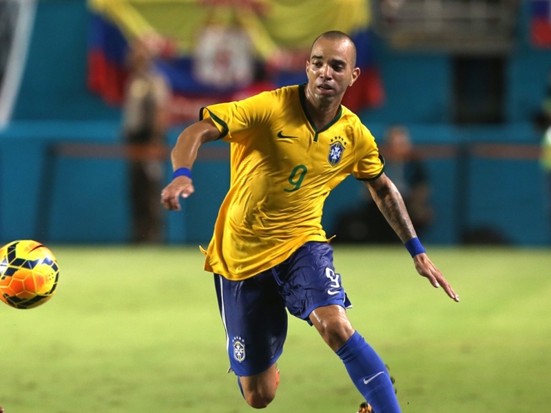 Diego Tardelli hoan tat cu dup vao luoi Argentina hinh anh