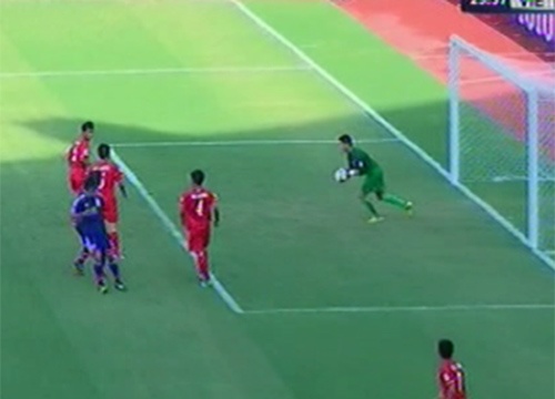 Pha cuu thua cua thu thanh U19 Viet Nam hinh anh