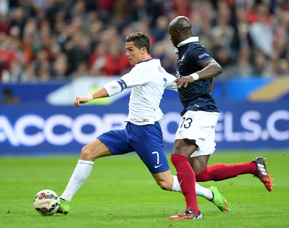 No luc khong thanh cua Cristiano Ronaldo truoc Phap hinh anh