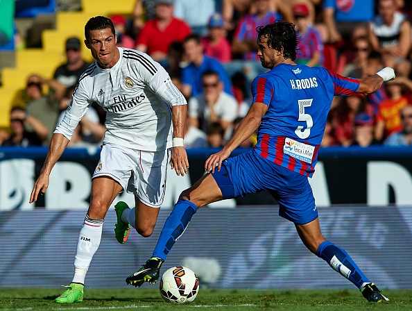 Man trinh dien xuat sac cua Ronaldo truoc Levante hinh anh