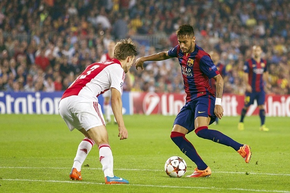 Highlights: Barcelona 3-1 Ajax hinh anh