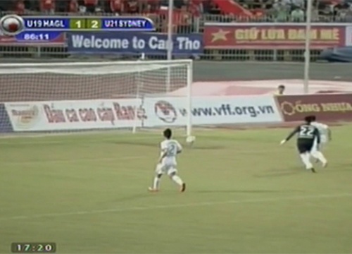 Ban phan luoi nha dang tiec cua U19 HAGL hinh anh