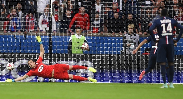 Pha cuu thua hay nhat vong 11 Ligue 1 hinh anh