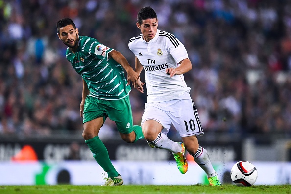 James Rodriguez thay Ronaldo lam kho hang phong ngu Cornella hinh anh