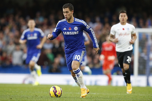 Nhung pha bong toc do, tinh quai cua Hazard truoc QPR hinh anh