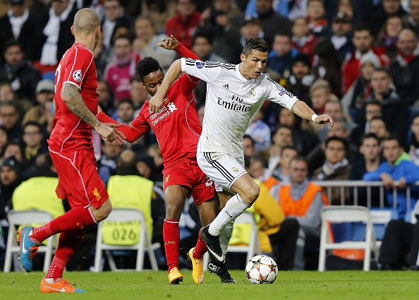 Ronaldo bat luc truoc hang thu Liverpool hinh anh