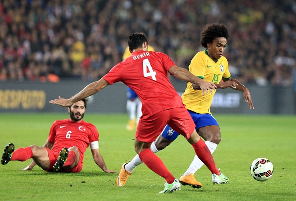 Willian qua nguoi nhu Ronaldinho hinh anh