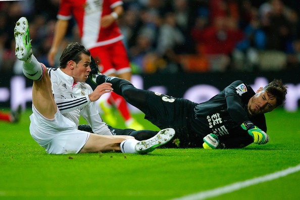 Pha bay nguoi cuu thua tuyet dep xuat sac nhat tuan hinh anh