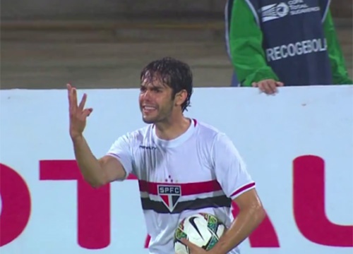 Kaka noi dien voi trong tai vi qua nem bien hinh anh