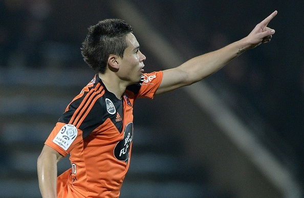 Pha phoi hop ghi ban hoan bao o vong 14 Ligue 1 hinh anh