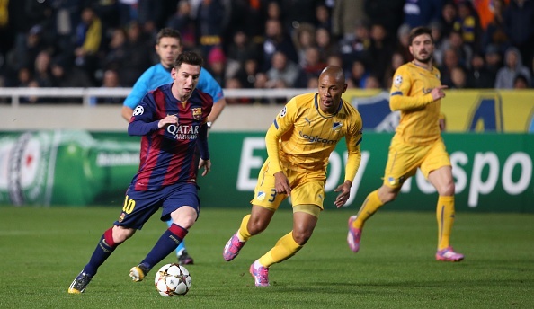 Ban thang tinh te cua Messi vao luoi APOEL hinh anh