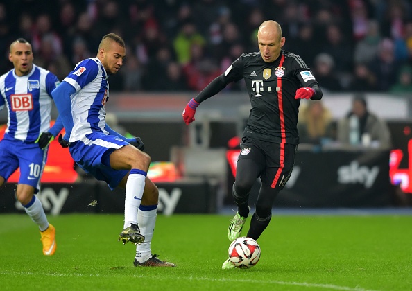 Pha cua long tuyet dep cua Robben giup Bayern chien thang hinh anh