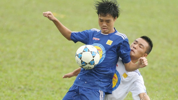 Van Toan ghi ban giup HAGL vuot len hinh anh