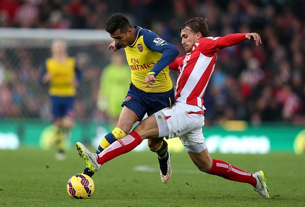 Highlights: Stoke City 3-2 Arsenal hinh anh