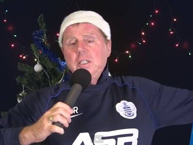 Cau thu QPR hat mung giang sinh hai huoc hinh anh