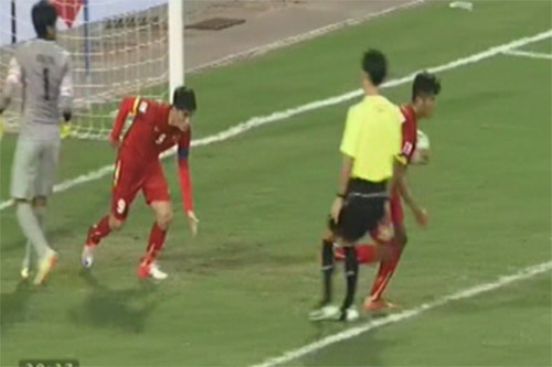 Cong Vinh thap len tia hy vong cho tuyen Viet Nam hinh anh