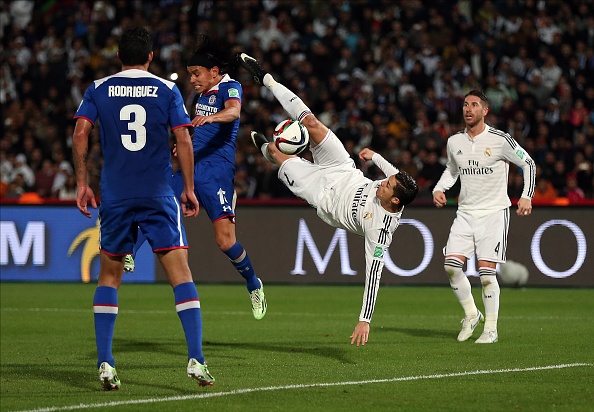 Man trinh dien cua Ronaldo truoc Cruz Arul hinh anh