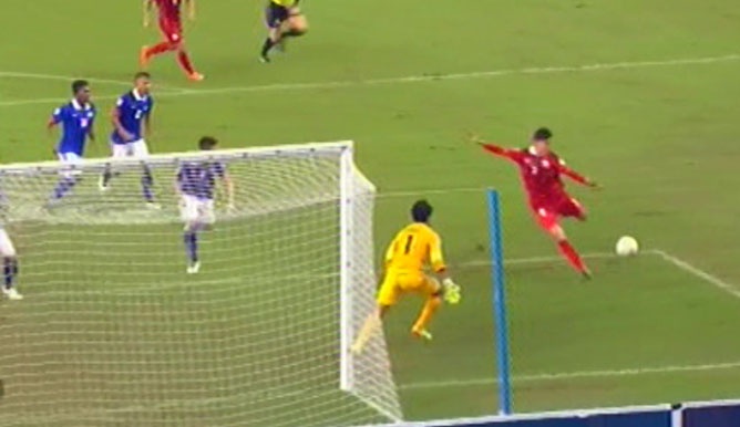 Ban thang giup Thai Lan gianh lai loi the hinh anh