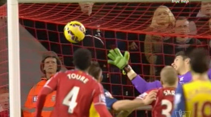 Ban thang go hoa phut bu gio cua Arsenal hinh anh