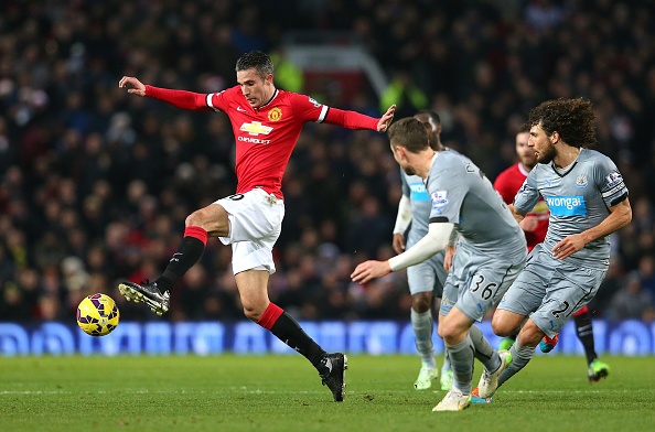 Van Persie lap cong nang ty so len 3-0 hinh anh