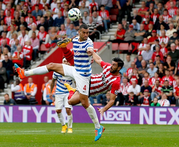 Pha xe dap chong nguoc cua Graziano Pelle hinh anh