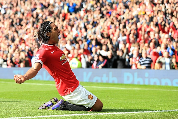 Falcao lap cong mang ve ban go hoa cho M.U hinh anh