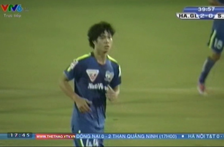 Cong Phuong ghi ban nang ty so len 2-0 hinh anh