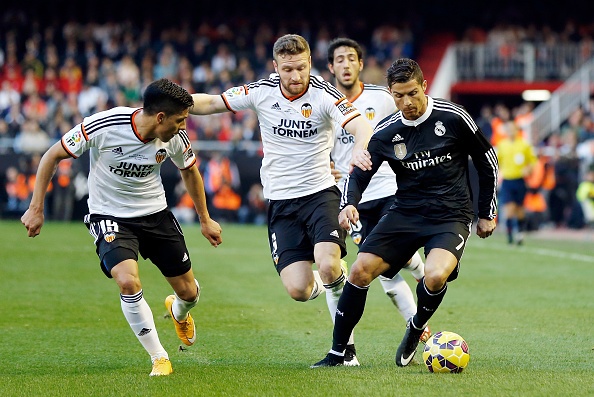 Man trinh dien cua Ronaldo truoc Valencia hinh anh