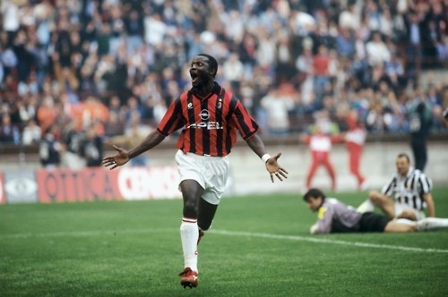 Top 10 sieu pham cua huyen thoai George Weah o AC Milan hinh anh