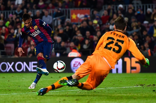 Pha dat long chech cot doc kho tin cua Neymar hinh anh