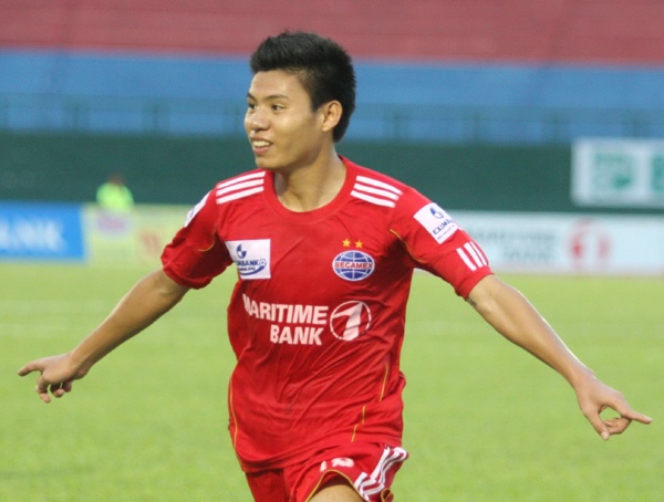 Highlights: Quang Nam 2-4 Binh Duong hinh anh